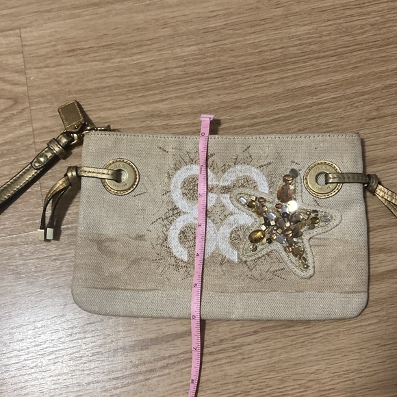 Coach beach starfish wristlet gold clutch - Picture 9 of 9